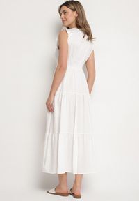 Born2be - Biała Wiskozowa Sukienka z Falbankami Sadoline. Okazja: na co dzień. Typ kołnierza: kołnierz z falbankami. Kolor: biały. Materiał: wiskoza. Styl: boho, casual #5