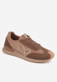 Born2be - Brązowe Sneakersy Ozdobione Geometrycznym Motywem Sameen. Okazja: na co dzień, na spacer. Kolor: brązowy. Materiał: jeans. Wzór: aplikacja, geometria. Sport: turystyka piesza #5