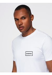 Ombre Clothing - Męska koszulka dzianinowa z nadrukiem o kroju REGULAR - biała V1 - Rozmiar: XXL. Okazja: na co dzień. Kolor: biały. Materiał: dzianina. Wzór: nadruk. Styl: klasyczny, casual