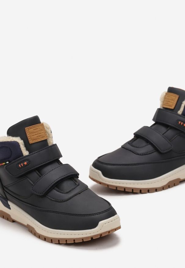 Born2be - Granatowo-Pomarańczowe Botki Sportowe Mocno Ocieplone z Rzepami Hanija. Zapięcie: rzepy. Kolor: niebieski. Materiał: jeans. Wzór: kolorowy. Styl: sportowy
