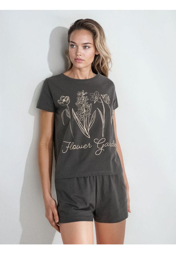 Sinsay - Bawełniana piżama dwuczęściowa z nadrukiem - szary. Kolor: szary. Materiał: bawełna. Wzór: nadruk