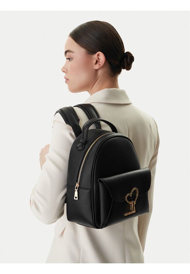 Love Moschino - LOVE MOSCHINO Plecak JC4137PP1OLQ0000 Czarny. Kolor: czarny. Materiał: skóra