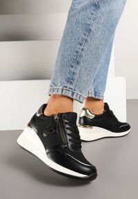 Renee - Czarne Sneakersy na Koturnie z Ozdobnym Zamkiem Błyskawicznym Hanarael. Okazja: na co dzień. Zapięcie: zamek. Kolor: czarny. Materiał: jeans. Obcas: na koturnie #4