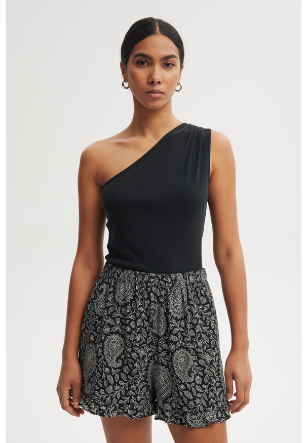 SPODENKI HELENA CZARNO-BIAŁE One size - Flawless. Okazja: na co dzień. Kolor: czarny. Materiał: tkanina, wiskoza. Wzór: nadruk. Sezon: lato. Styl: elegancki, casual