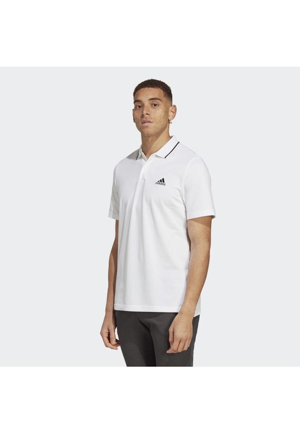 Adidas - Essentials Piqué Small Logo Polo Shirt. Typ kołnierza: polo. Kolor: biały. Styl: klasyczny