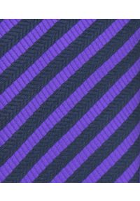 Klasyczny Krawat Klubowy - Alties - Fioletowy, Drobny Prążek. Kolor: fioletowy. Materiał: tkanina. Wzór: prążki. Styl: klasyczny #5