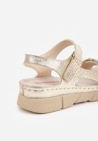Born2be - Złote Sandały na Rzep w Sportowym Stylu z Wkładką ze Skóry Naturalnej Madole. Okazja: na co dzień. Zapięcie: rzepy. Kolor: złoty. Materiał: skóra. Sezon: lato. Styl: sportowy #8