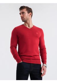 Ombre Clothing - Męski elegancki sweter V-neck BASIC z wiskozą – czerwony V20 OM-SWBS-0107 - XXL. Okazja: do pracy, na co dzień. Typ kołnierza: dekolt w serek. Kolor: czerwony. Materiał: wiskoza. Wzór: haft. Styl: elegancki #7