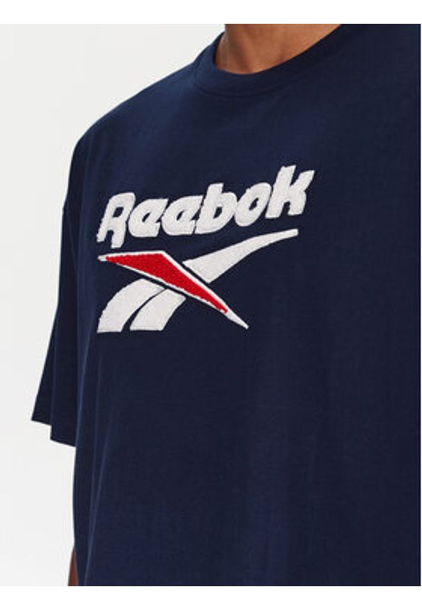 Reebok T-Shirt RK25153CCM Granatowy Regular Fit. Kolor: niebieski. Materiał: bawełna