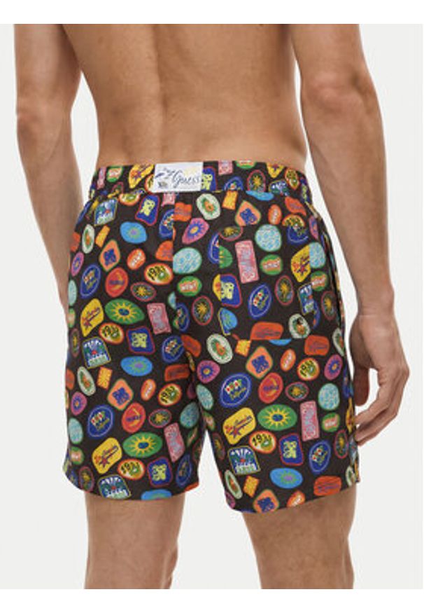 Guess Szorty kąpielowe F6GT14 WN332 Kolorowy Regular Fit. Materiał: syntetyk. Wzór: kolorowy