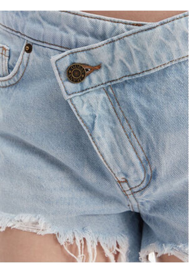Guess Jeans Szorty jeansowe W6GDZ8 D6364 Niebieski Regular Fit. Kolor: niebieski. Materiał: jeans