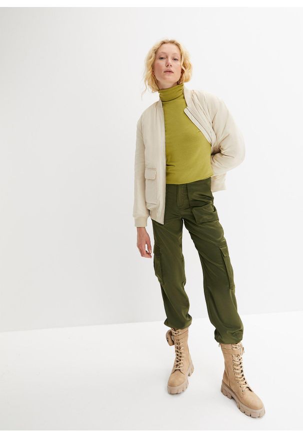 bonprix - Bluzka z długim rękawem i golfem. Typ kołnierza: golf. Kolor: zielony. Materiał: bawełna. Długość rękawa: długi rękaw. Długość: długie