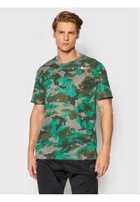 Nike Koszulka techniczna DD6886 Dri-Fit Zielony Regular Fit. Kolor: zielony. Materiał: syntetyk. Technologia: Dri-Fit (Nike) #1
