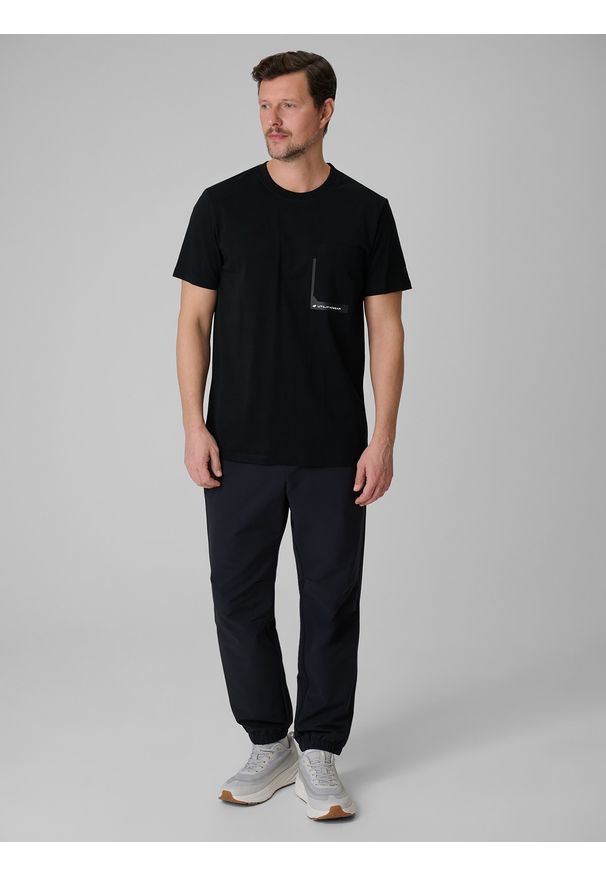 4f - 4F T-shirt regular z nadrukiem męski - czarny M. Okazja: na co dzień. Kolor: czarny. Materiał: dzianina, bawełna, materiał. Wzór: nadruk. Styl: klasyczny, casual