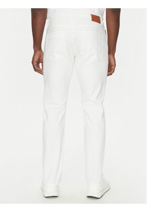 Hechter Paris Jeansy 26050 151363 Biały Slim Fit. Kolor: biały