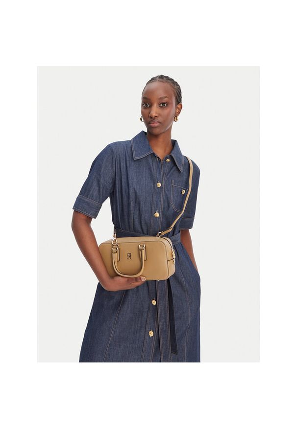 TOMMY HILFIGER - Torebka Tommy Hilfiger. Kolor: brązowy