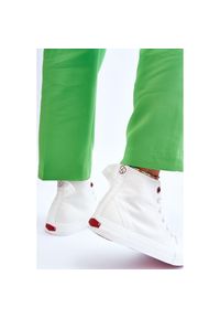 Damskie Klasyczne Wysokie Trampki Cross Jeans LL2R4086C Białe. Zapięcie: sznurówki. Kolor: biały. Materiał: guma, materiał. Szerokość cholewki: normalna. Styl: klasyczny #8