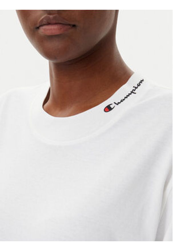 Champion Sukienka codzienna 117782 Biały Loose Fit. Okazja: na co dzień. Kolor: biały. Materiał: bawełna. Typ sukienki: proste. Styl: casual