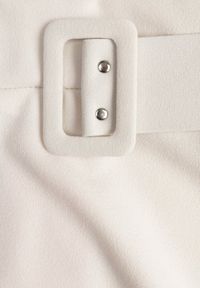 Renee - Jasnobeżowa Rozkloszowana Spódnica Maxi z Paskiem i Klamrą Adlirca. Okazja: na co dzień. Kolor: beżowy. Materiał: materiał. Wzór: gładki. Styl: casual #4