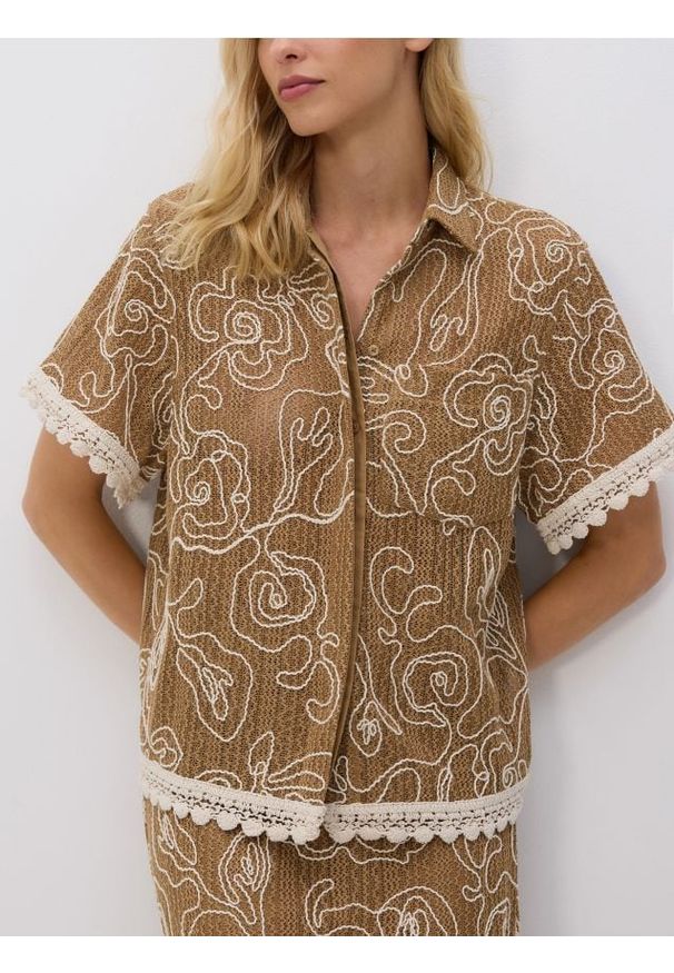 Reserved - Koszula ze strukturalnej dzianiny - beżowy. Kolor: beżowy. Materiał: dzianina