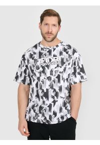 4f - 4F T-shirt oversize z nadrukiem męski - multikolor M. Okazja: na co dzień. Kolor: wielokolorowy. Materiał: bawełna, dzianina, materiał, skóra. Wzór: nadruk. Styl: casual, klasyczny #1