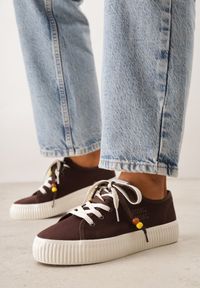 Born2be - Brązowe Trampki Pod Kostkę na Grubej Podeszwie z Podwójnym Sznurowaniem Callixera. Nosek buta: okrągły. Zapięcie: sznurówki. Kolor: brązowy. Materiał: materiał. Obcas: na obcasie. Styl: klasyczny. Wysokość obcasa: niski #1