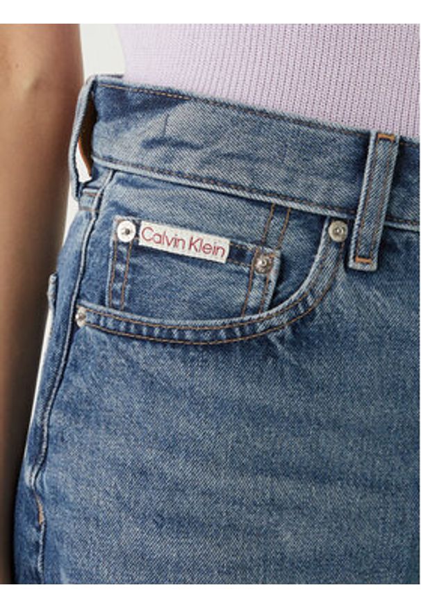 Calvin Klein Jeans Szorty jeansowe LV047F766G Niebieski Relaxed Fit. Kolor: niebieski. Materiał: bawełna