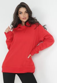 Born2be - Czerwona Bluza z Kapturem i Długimi Rękawami Agnentha. Typ kołnierza: kaptur. Kolor: czerwony. Długość rękawa: długi rękaw. Długość: długie. Styl: sportowy #3