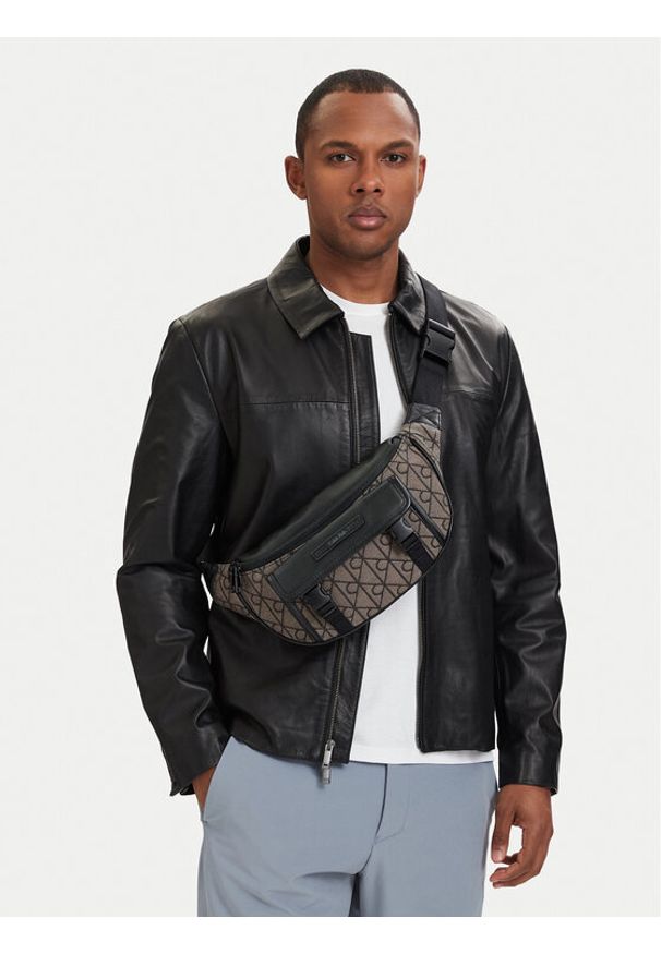 Calvin Klein Nerka Mixed Emblem Aop LV04D3382G Beżowy. Kolor: beżowy. Materiał: materiał