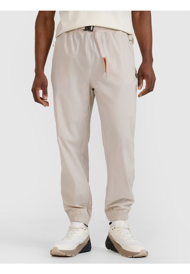 4f - 4F Spodnie casual męskie - beżowe S. Kolor: beżowy. Materiał: syntetyk, materiał, tkanina