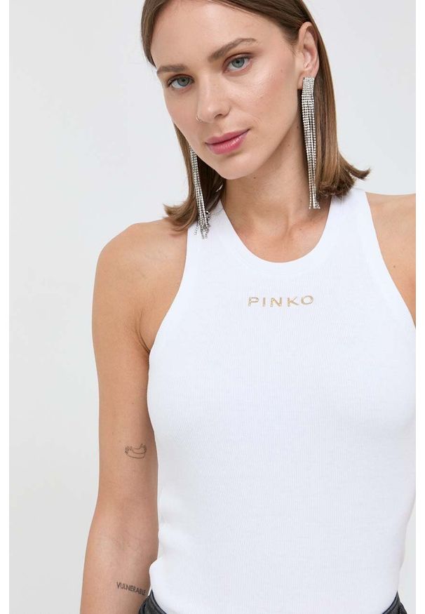 Pinko top damski kolor biały. Kolor: biały. Materiał: dzianina, prążkowany. Długość rękawa: na ramiączkach. Styl: klasyczny