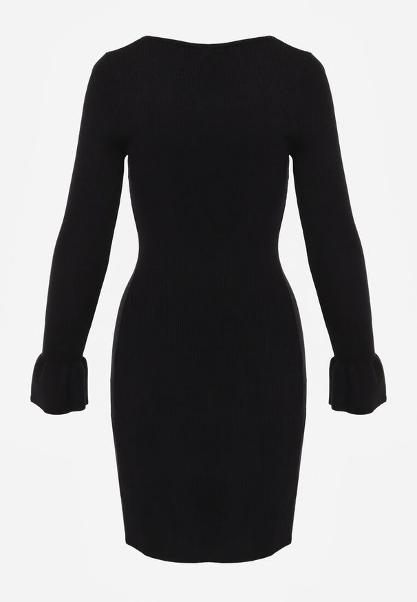 Renee - Czarna Wiskozowa Prążkowana Sukienka Bodycon Ozdobiona Wycięciem i Guzikami Nevelaura. Kolor: czarny. Materiał: wiskoza, prążkowany. Wzór: aplikacja. Typ sukienki: bodycon. Styl: elegancki