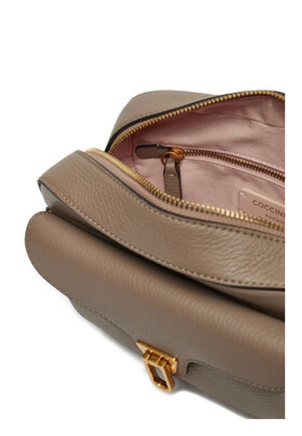 Coccinelle Torebka MF6 Coccinelle Beat Soft E1 MF6 15 02 01 Brązowy. Kolor: brązowy. Materiał: skórzane