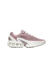 Buty do chodzenia damskie Nike W Air Max Dn. Zapięcie: sznurówki. Kolor: różowy. Materiał: materiał, syntetyk, tkanina. Szerokość cholewki: normalna. Model: Nike Air Max. Sport: turystyka piesza
