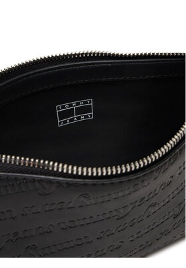 Tommy Jeans Torebka Tjw Must Aop Shoulder Bag AW0AW17867 Czarny. Kolor: czarny. Materiał: skórzane