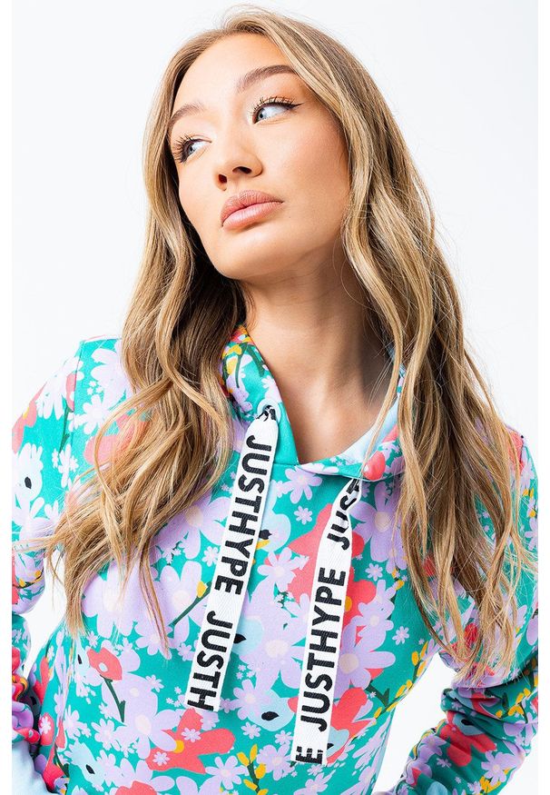 Hype Bluza damska z kapturem wzorzysta. Okazja: na co dzień. Typ kołnierza: kaptur. Długość rękawa: długi rękaw. Długość: długie. Styl: casual