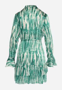 Born2be - Zielona Sukienka Mini Ozdobiona Falbankami i Akwarelowym Wzorem Panava. Typ kołnierza: kołnierz z falbankami. Kolor: zielony. Długość rękawa: długi rękaw. Wzór: aplikacja. Długość: mini #3