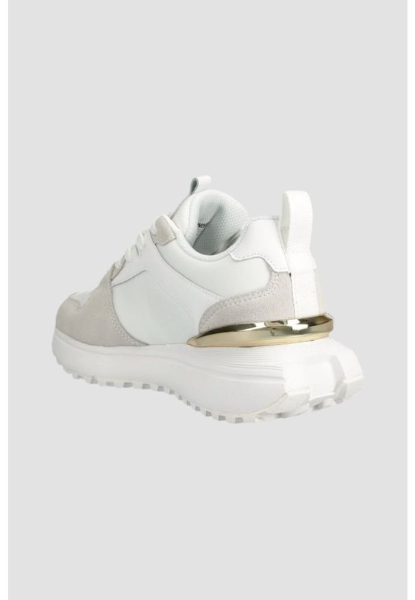 Just Cavalli - JUST CAVALLI Białe sneakersy Fondo Karina. Kolor: biały