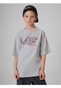 4f - 4F T-shirt loose z nadrukiem chłopięcy - szary 158/164 (12-14 lat). Okazja: na co dzień, na uczelnię. Kolor: szary. Materiał: materiał. Wzór: nadruk. Sezon: lato. Styl: casual #1