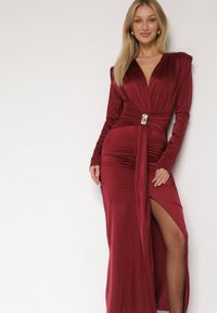 Born2be - Bordowa Elegancka Sukienka z Trenem i Rozcięciem Atissa. Okazja: na imprezę. Kolor: czerwony. Wzór: aplikacja. Styl: elegancki #5