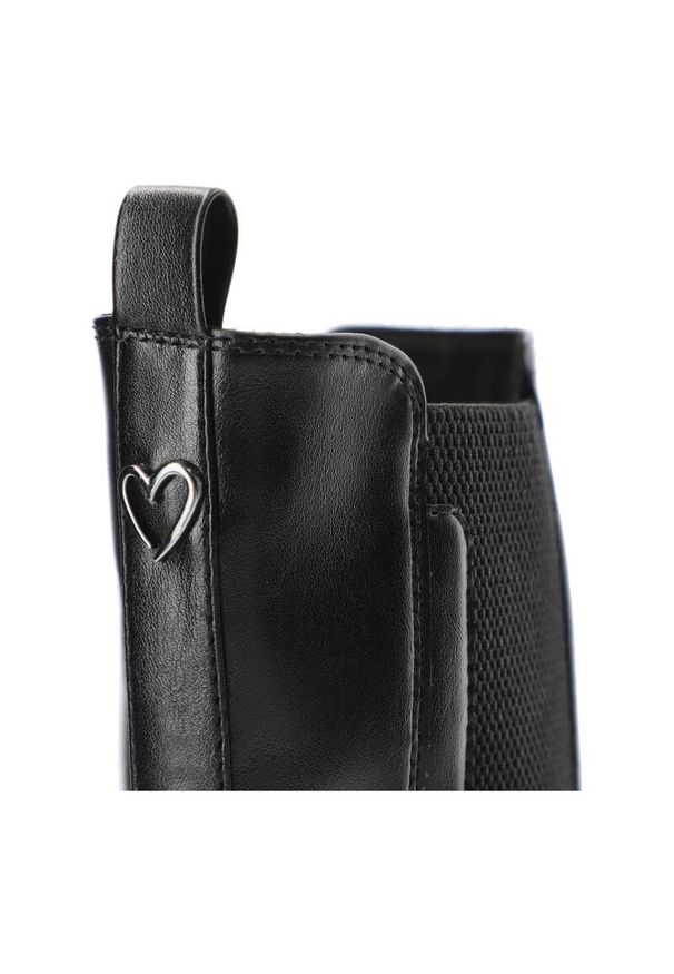 Czarna Kozaki Marco Tozzi Ocieplane Buty Damskie. Kolor: czarny. Materiał: syntetyk, skóra ekologiczna, jeans, wełna, futro. Sezon: zima. Obcas: na obcasie. Styl: elegancki, klasyczny. Wysokość obcasa: średni