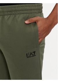EA7 Emporio Armani Spodnie dresowe 8NPP53 PJ05Z 1846 Zielony Regular Fit. Kolor: zielony. Materiał: bawełna #3