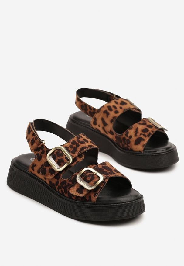 Born2be - Panterkowe Sandały na Grubej Podeszwie z Klamrami Vilvanis. Okazja: na co dzień, na spacer. Zapięcie: klamry. Obcas: na platformie. Styl: elegancki, casual