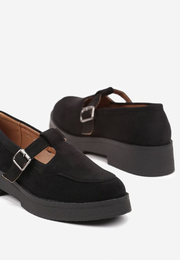 Born2be - Czarne Płaskie Mokasyny Ozdobione Sprzączką Rexianae. Okazja: na co dzień. Zapięcie: sprzączka. Kolor: czarny. Materiał: jeans. Wzór: aplikacja. Obcas: na obcasie. Styl: klasyczny, casual, elegancki. Wysokość obcasa: niski