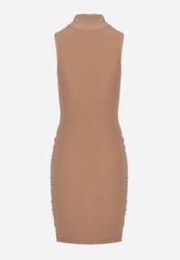 Born2be - Beżowa Dopasowana Sukienka Bodycon z Aplikacją w Kształcie Kwiatu i Marszczeniami Frinea. Okazja: na co dzień, do pracy. Kolor: beżowy. Wzór: aplikacja, kwiaty. Typ sukienki: bodycon. Styl: elegancki, casual #3