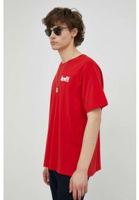 Levi's® - Levi's t-shirt bawełniany kolor czerwony z nadrukiem. Okazja: na spotkanie biznesowe. Kolor: czerwony. Materiał: bawełna. Wzór: nadruk. Styl: biznesowy #1
