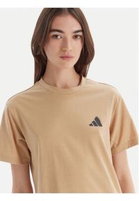Adidas - adidas T-Shirt City Tech Summer Graphic JV8600 Beżowy Regular Fit. Kolor: beżowy. Materiał: bawełna #4