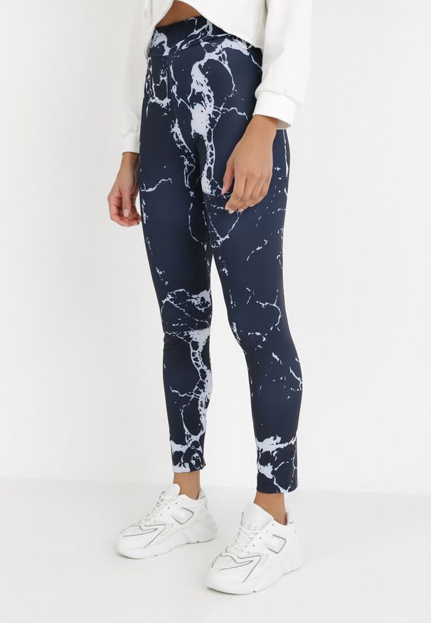 Born2be - Granatowo-Niebieskie Legginsy Kasameia. Stan: podwyższony. Kolor: niebieski. Materiał: materiał, włókno. Długość: długie. Wzór: nadruk. Styl: elegancki, sportowy