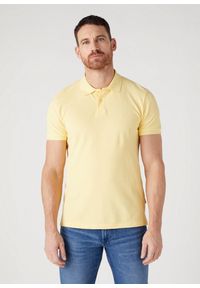 Wrangler - WRANGLER POLOSHIRT MĘSKA KOSZULKA POLO PALE BANANA W7X7K4Y37 112328988. Typ kołnierza: polo