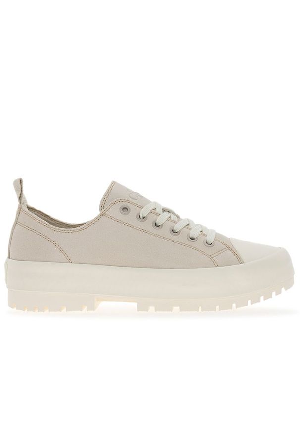 Buty Calvin Klein Lugged Hybrid Laceup MG Suede YW0YW01564-0GG - beżowe. Kolor: beżowy. Materiał: zamsz, guma. Szerokość cholewki: normalna. Obcas: na platformie